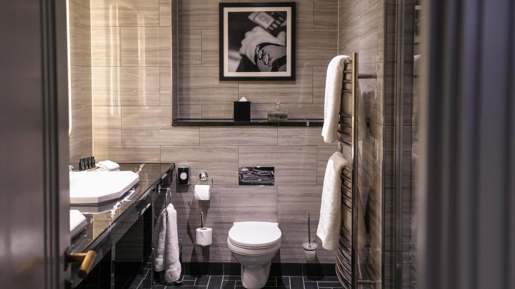 Hotel Gotham Manchester Eksteriør billede Bathroom